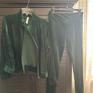 Green Velvet Women's Tracksuit